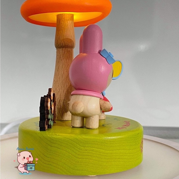 Sanrio My Melody Wooden Sanrio Mushroom USB Light - Picture 3 of 10